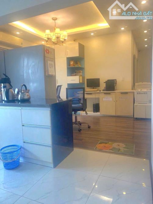 Bán căn hộ chung cư 101 Láng Hạ, Đống đa 3pn sửa đẹp full nt giá tốt - 2