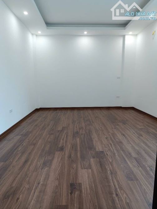 BÁN NHÀ ĐẠI MỖ NAM TỪ LIÊM 30m 6,15 TỶ 4,5 TẦNG MT 8,3m. NGÕ THÔNG RỘNG. TIỆN ÍCH ĐỦ ĐƯỜNG - 2