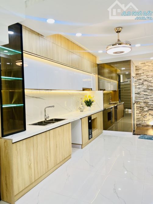 MẶT TIỀN KINH DOANH GÒ VẤP – 54m² - 5 TẦNG - 4PN - 5WC - 8.3 TỶ - 2