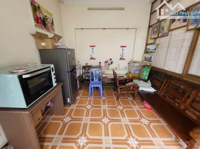 Bán nhà 8m 3/2-ngang 5.8m-5 tầng-sổ vuông-gần trường đua Phú Thọ-giá tốt - 2