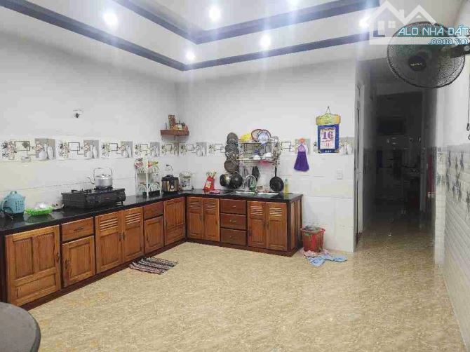 GIÁ RẺ NHẤT KHU VỰC -NHÀ 2 TẦNG-ĐƯỜNG NGUYỄN DUY TRINH- TRỤC ĐƯỜNG 10,5M - DT 187M2. - 2
