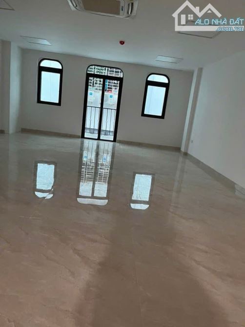 Bán căn hộ DV Kim Mã - Ngọc Khánh - La Thành - Ba Đình 80m2x9T MT 5.8m ô tô tránh - 2
