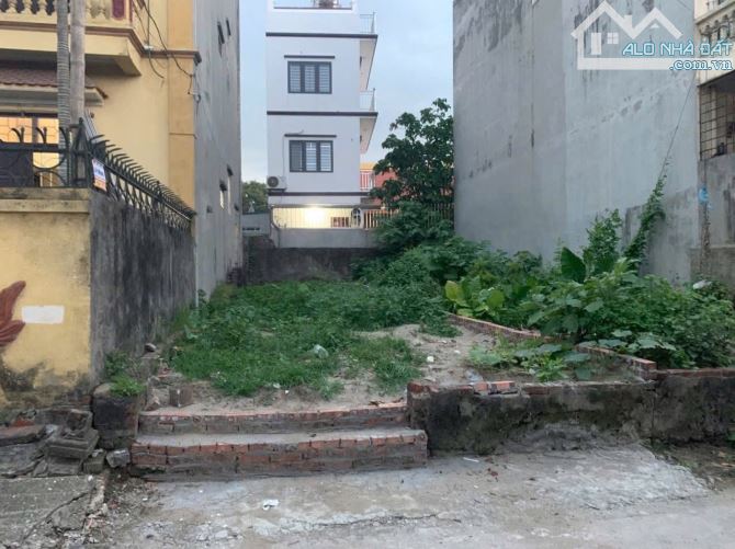 Bán gấp 43m2 đất Đông Mỹ - Thanh Trì, ô tô đỗ cửa, Chỉ hơn 4 tỷ, Siêu hiếm - 2