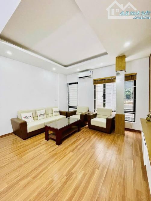 Đường Láng Đống Đa -Lô góc 2 thoáng nội thất  ngõ thông sổ vuông 35m² 5 tầng giá 7.6 tỷ - 4