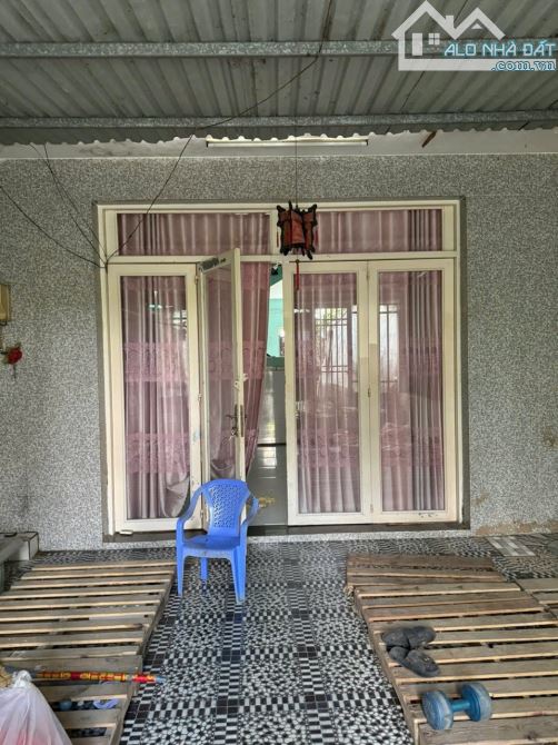 CẦN BÁN NHÀ 2 TẦNG  MT ĐƯỜNG BỜ CHÙA TÂN QUÝ TÂY BÌNH CHÁNH CÁCH CHỢ BÌNH CHÁNH 5phút - 3