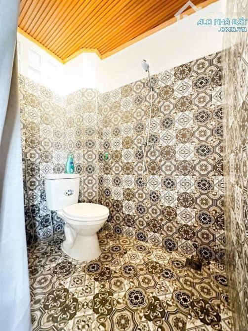 1 NHÀ RA PHỐ, HOMESTAY ĐẸP – 4 tầng Thợ Nhuộm 39m chỉ 14.5 tỷ - MẶT TIỀN RỘNG, SÂN THOÁNG