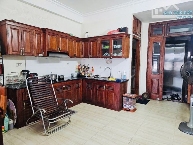 MẶT PHỐ ĐÀO TẤN 7T THANG MÁY 43m2 - VỊ TRÍ KD ĐẮC ĐỊA - 2 thoáng - Vỉa hè rộng - 3