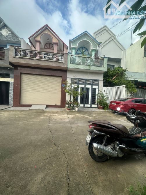 Nhà1 trệt 1 lầu Phường Đông Hòa TP Dĩ an Bình Dương 4 tỷ 250 triệu - 3