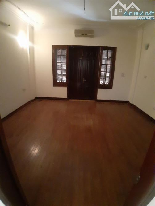 Cho thuê căn nhà ngõ 124 phố Hoàng Ngân, Diện tích 52M x 5 tầng, Mt 4m ngõ rộng để ô tô - 3