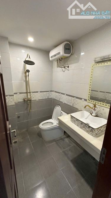 CẦN BÁN GẤP LIỀN KỀ VĂN LA-VĂN PHÚ-NHÀ ĐẸP Ở NGAY-GẦN CHỢ,DT 50M-5 TẦNG,MT:5,5M,NHỈNH 15TỶ - 3
