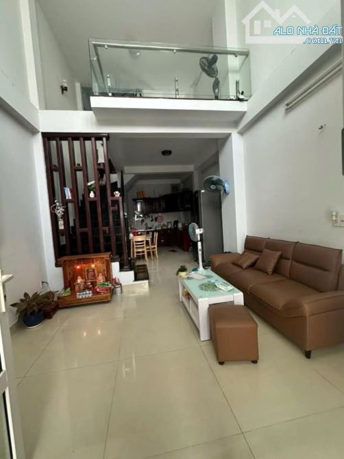 Khu đồng bộ đẹp, gần MẶT TIỀN, HXH 5m Bùi Quang Là; dtich 70m2 N4.2m; chính chủ sinh sống - 3