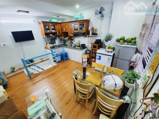 BÁN NHÀ BÙI THỊ XUÂN P.2 Q.TÂN BÌNH - 4 TẦNG DTSD 80M2 - 3TỶ3 - 3
