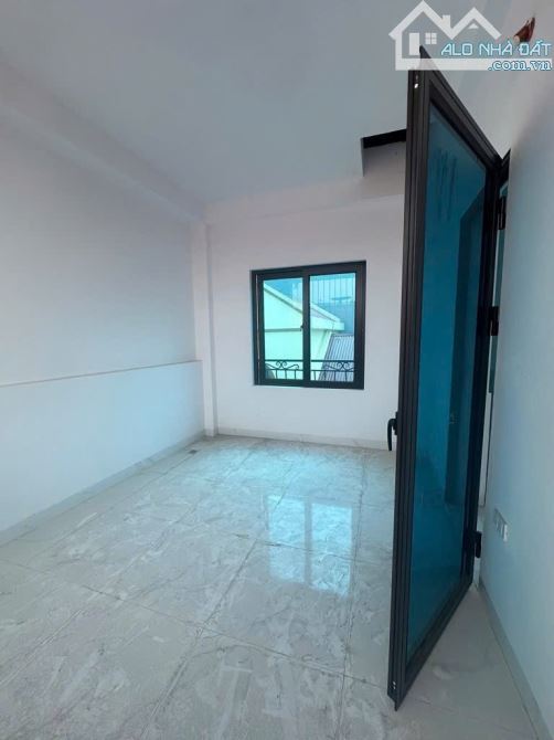 B.Á.N NHÀ THỊ TRẤN ĐAN PHƯỢNG , Ô TÔ TRÁNH , LÔ GÓC ,  SÂN  ĐỂ Ô TÔ NGÀY ĐÊM  38M2, 5 TỶ 2 - 3