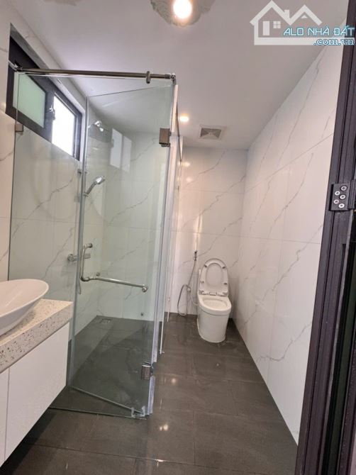 Bán gấp - nhà đẹp Xuân Đỉnh - 6 tầng mt 4m nhỉnh 8 tỷ - lô góc - ô tô - sát phố - 3