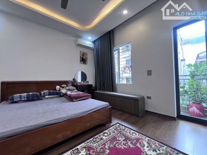 BÁN NHÀ ĐẸP PHỐ THƯỢNG THANH LONG BIÊN, 5 tầng ô tô đỗ cửa, full nội thất – chỉ hơn 10 tỷ - 3