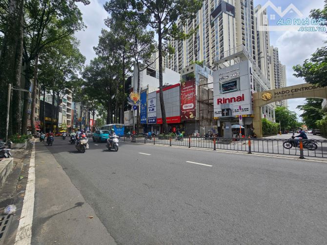 Bán gấp nhà MT Đường 3/2 , p12 , Q10 , ( 4,2m X 16m ) , vị trí cực đẹp , 35 tỷ TL - 3