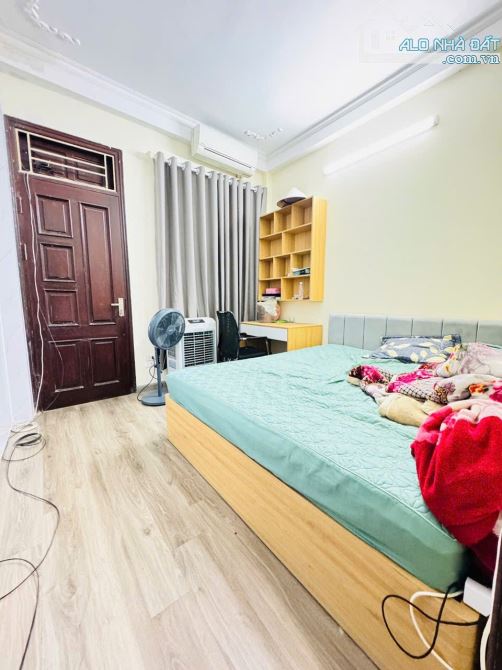 Nhà 2 mặt thoáng, ngõ nông, có khe thoáng, giếng trời ánh sáng tự nhiên, 40m2, giá 8.5 tỷ - 3