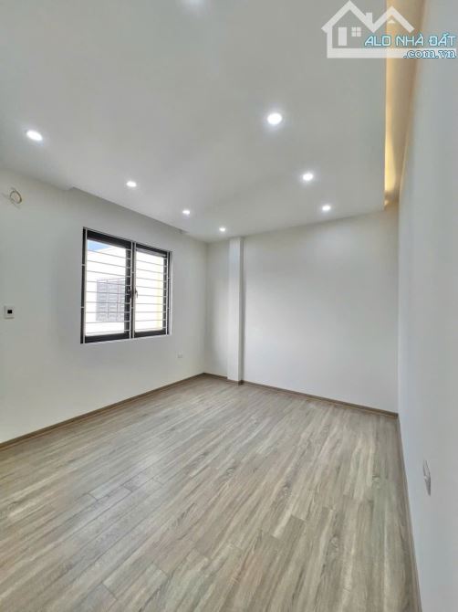 Bán nhà riêng Cao Viên ô tô đến cửa ngay gần dự án Vin 2,85 tỷ VND, 37m2, 3 PN, 3 PT - 3