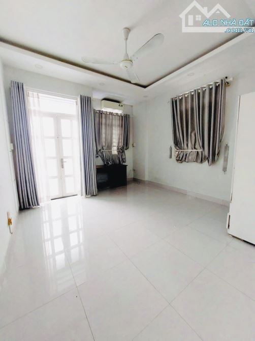 Nhà góc đẹp, 3 tầng, hẻm rộng Mặt tiền Phạm Thế Hiển P5 Quận 8 - 3