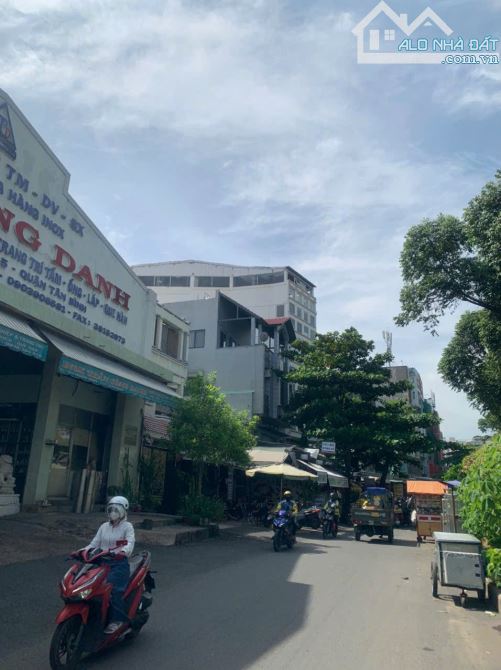 Bán tòa nhà MTKD 44 Thoại Ngọc Hầu, Phường Hoà Thạnh, Quận Tân Phú. Tổng 102 CHDV - 3