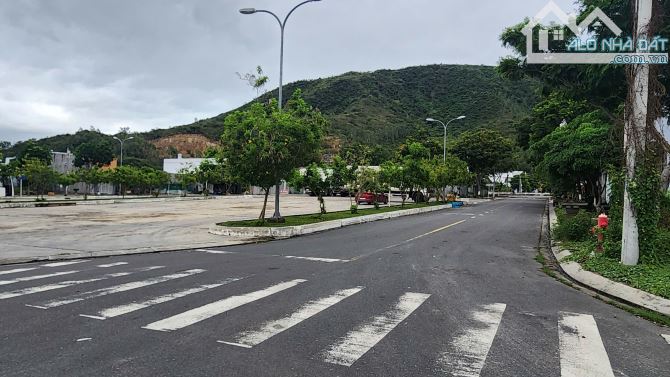 BÁN ĐẤT TÁI ĐỊNH CƯ HÒN RỚ 2, PHƯỚC ĐỒNG NHÁNH SÔNG THOÁNG MÁT GẦN CÔNG VIÊN ĐƯỜNG Ô TÔ - 3