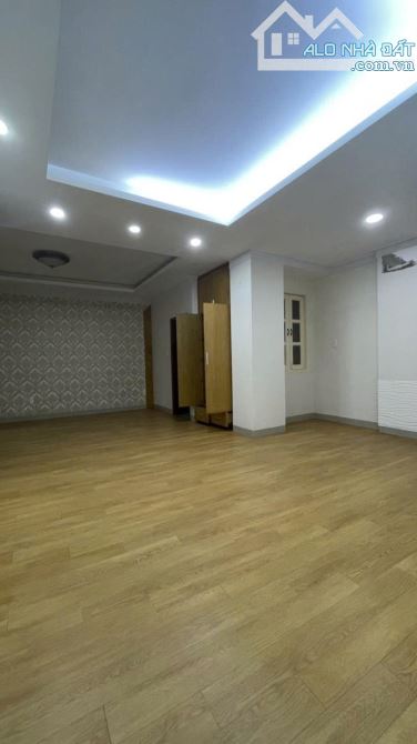 Bán nhà Biệt thự Lê Văn Sỹ - Trần Quang Diệu, Q3, DT: 9,2/12,5x19m, 7 T - 15PN, 49,5 tỷ - 3