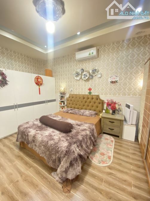 3 TẦNG MỚI ĐẸP NGAY HƯƠNG LỘ 3 - HẺM THÔNG 26/3 GẦN AEON TÂN PHÚ- 56M2(4×14). CHỈ HƠN 5 TỶ - 3