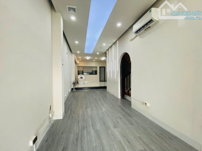 Cho thuê Mặt bằng 2 tầng Acc Vườn Xoài - mặt tiền Trần Nhật Duật nối dài rộng 20m - 3