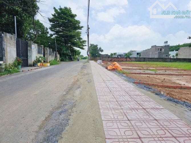 Đất nền sổ riêng thổ cư Quảng Tiến 1 tỷ 3 gần trung tâm thị trấn và Đại Lộ Đông Tây. - 3