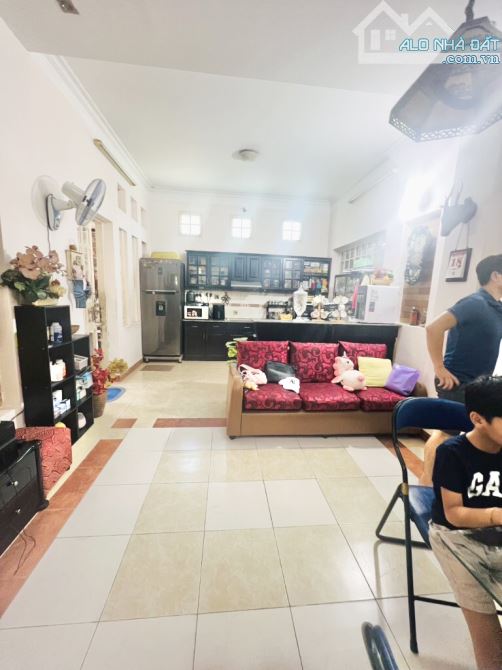 Bán nhà Nguyễn Thượng Hiền, giáp Gò Vấp - 320m2, tiện xây mới - 3