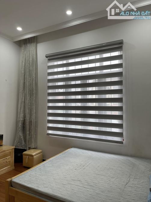 Nhà đẹp ở ngay Văn Cao Ba Đình. Sổ vuông 40m, 4 tầng MT8m Giá 13 tỷ Ô tô đỗ cửa - 3