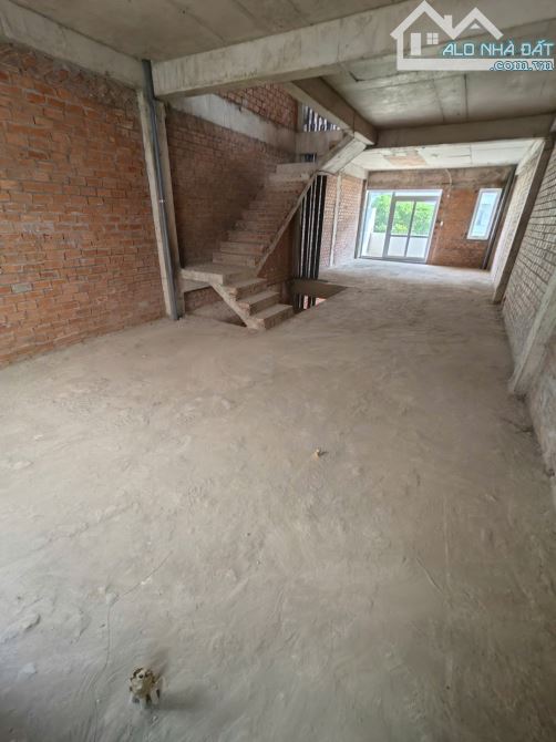 SHOPHOUSE THÔ 1 TRỆT 3 LẦU KDC VĂN HOA VILLAS - 5