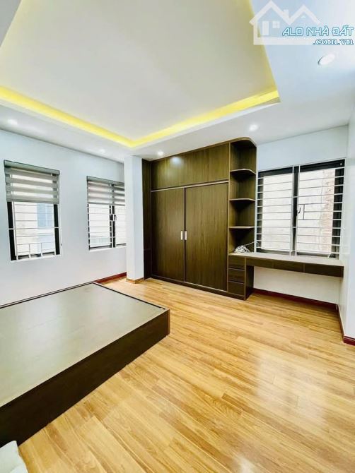 Đường Láng Đống Đa -Lô góc 2 thoáng nội thất  ngõ thông sổ vuông 35m² 5 tầng giá 7.6 tỷ - 5