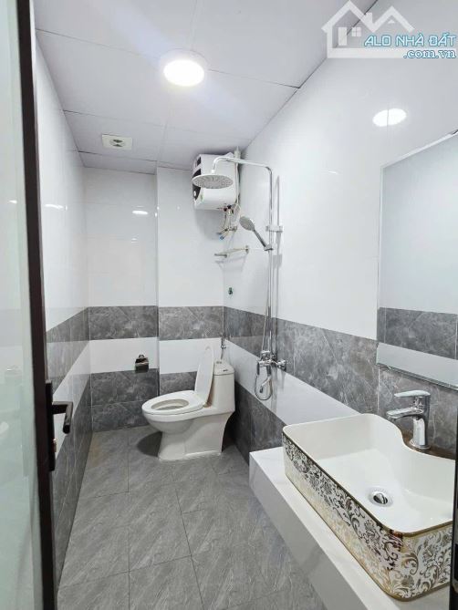 💥💥SẬP SÀN - NHÀ TRƯƠNG ĐỊNH - GẦN PHỐ - CỰC ĐẸP - 40M2 CHỈ 4,8TỶ😳😳 - 4