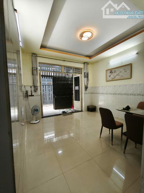 Nhà 1,5 tầng Đường Thạnh Lộc 15 / P. Thạnh Lộc, Quận.12 dt 24,5m2 (4mx9m),48,8m2 sàn 💵2,9 - 4
