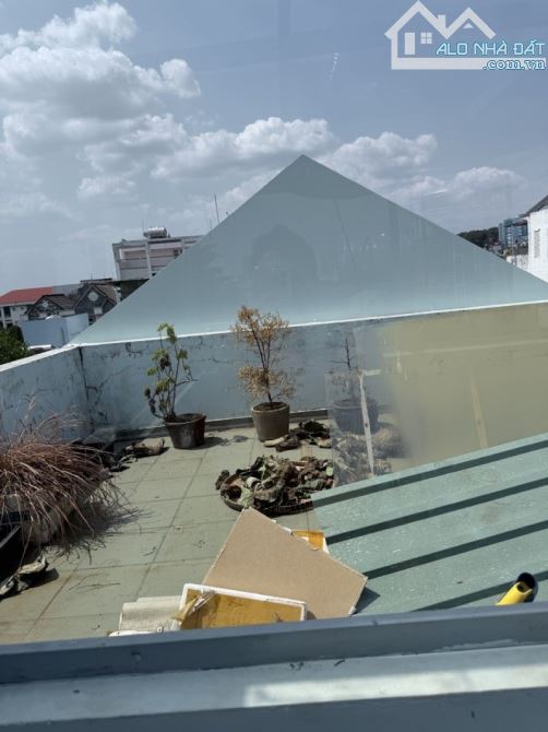 Gấp bán nhà 3 tầng, gần MT Đặng Văn Bi, Thủ Đức, giá 7 tỷ, dt 70m2. - 4