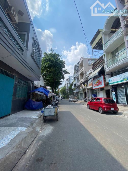 Bán Biệt Thự Xa Hoa Đường Trần Hưng Đạo,Q1. Dt : 10 x25m. 1 hầm 5 lầu. Giá 65 tỷ - 4