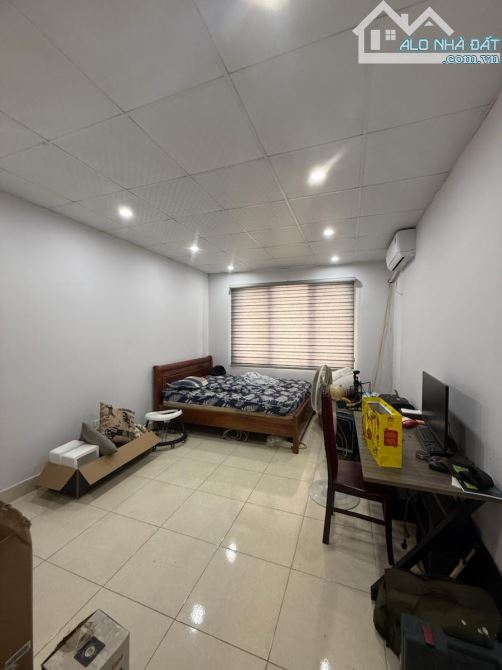 Bán nhà ngõ nông phố Bắc Cầu 41m x 3 tầng - 4,55 tỷ - 4