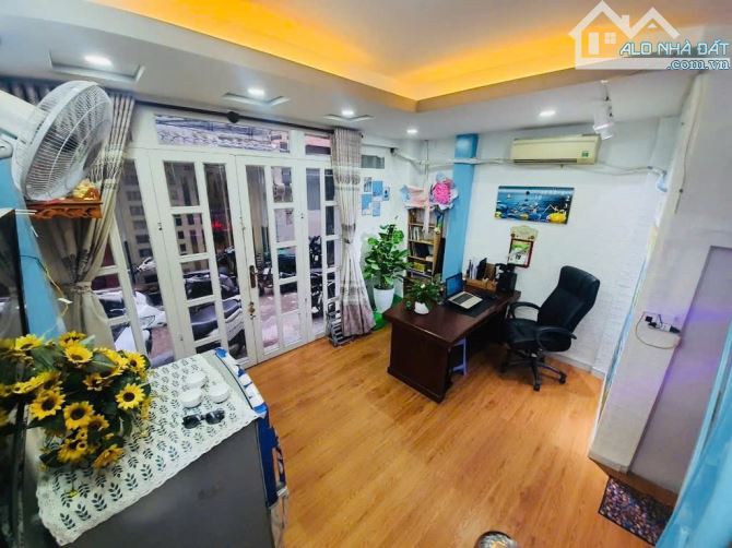 BÁN NHÀ BÙI THỊ XUÂN P.2 Q.TÂN BÌNH - 4 TẦNG DTSD 80M2 - 3TỶ3 - 4