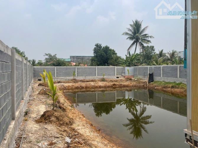 CẦN BÁN NHÀ VƯỜN 1293M² – THỊ TRẤN CẦN GIUỘC – giá chỉ 4ty3 - 4
