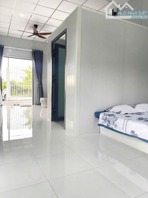 Hàng thơm, nhà vườn 500m2 view kênh cực đẹp chỉ 879tr - 4