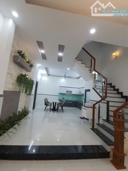 BÁN NHÀ 1 Trệt 3 Lầu Tum. MẶT TIỀN KINH DOANH. TIỆN MỞ VP – CTY,  P.TRƯỜNG THỌ - 4