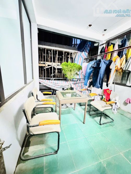 Nhà 2 mặt thoáng, ngõ nông, có khe thoáng, giếng trời ánh sáng tự nhiên, 40m2, giá 8.5 tỷ - 4