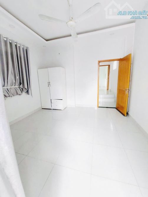 Nhà góc đẹp, 3 tầng, hẻm rộng Mặt tiền Phạm Thế Hiển P5 Quận 8 - 4