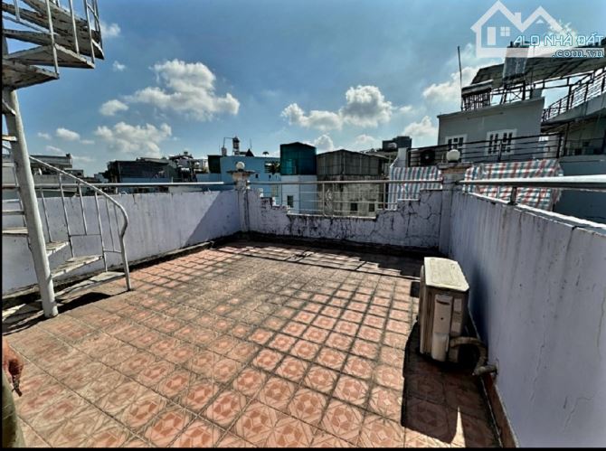 Bán nhà Lò Gốm gần cầu Hậu Giang, 4 tầng đúc 48m2 nở hậu, hẻm rộng sát MT 5pn chỉ 5,6 tỷ. - 4