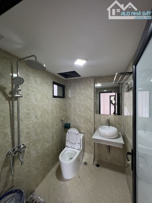Bán nhà riêng đẹp tại Cao Viên - giá tốt 2,573 tỷ - 32m2 - ô tô tới cửa - 4