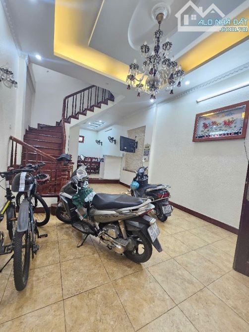 PHÂN LÔ PHỐ THÁI THỊNH, ĐỐNG ĐA, Ô TÔ, KINH DOANH, 2 THOÁNG, 60M2-5 T- MT 4.3M -25,8 TỶ - 4