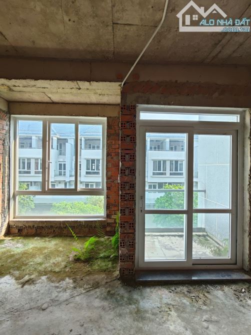 SHOPHOUSE THÔ 1 TRỆT 3 LẦU KDC VĂN HOA VILLAS - 6
