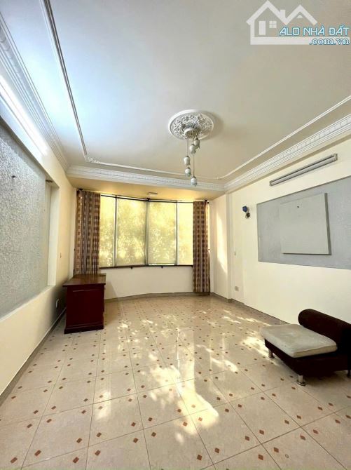 CỘNG HOÀ P4 TÂN BÌNH - HẺM 10m - DT 4.5m x 20m - Chỉ 16.6 Tỷ - 5