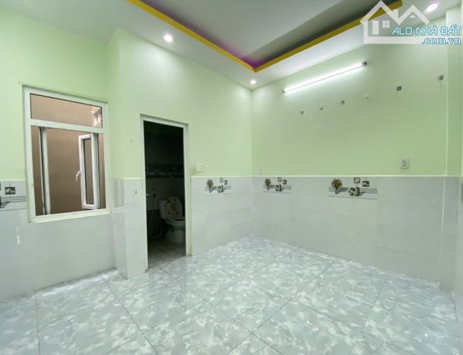 Bán nhà hẻm ô tô ngủ nhà 2 tầng, 79m2, ở ngay Phan Huy Ích, P14 Gò Vấp, chỉ 5.95 tỷ tl - 5
